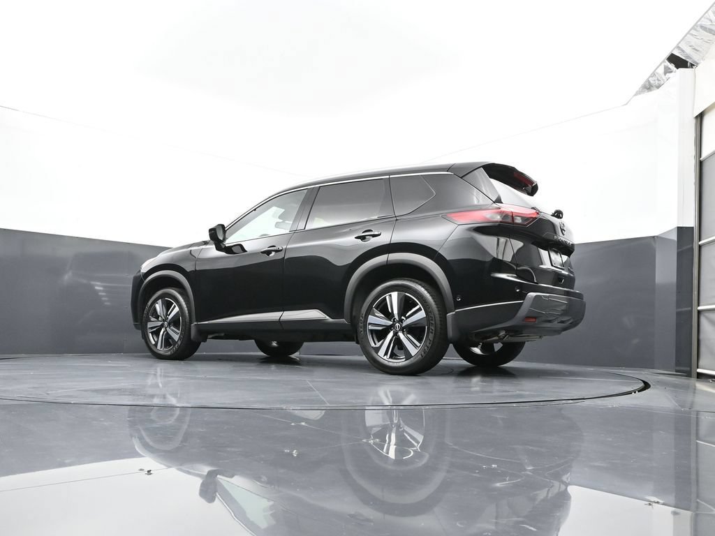 Certified 2025 Nissan Rogue SL AWD/4WD image 47