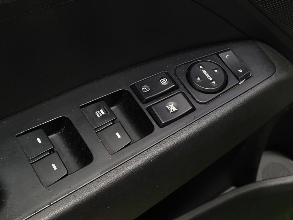 Used 2018 Hyundai Elantra SE w/ SE Connectivity Package 04 FWD image 27