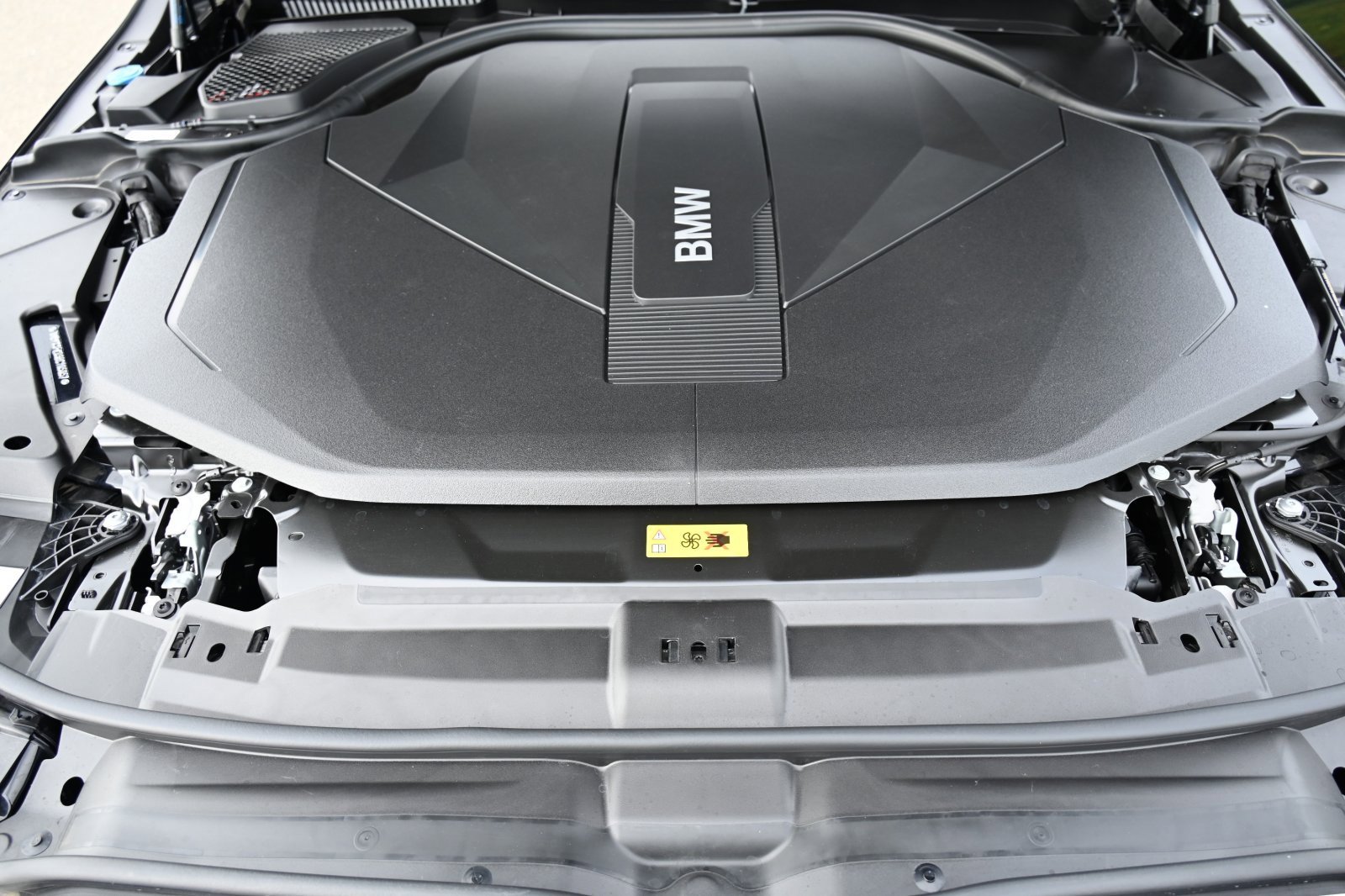 Certified 2025 BMW i5 eDrive40i w/ M Sport Package image 21