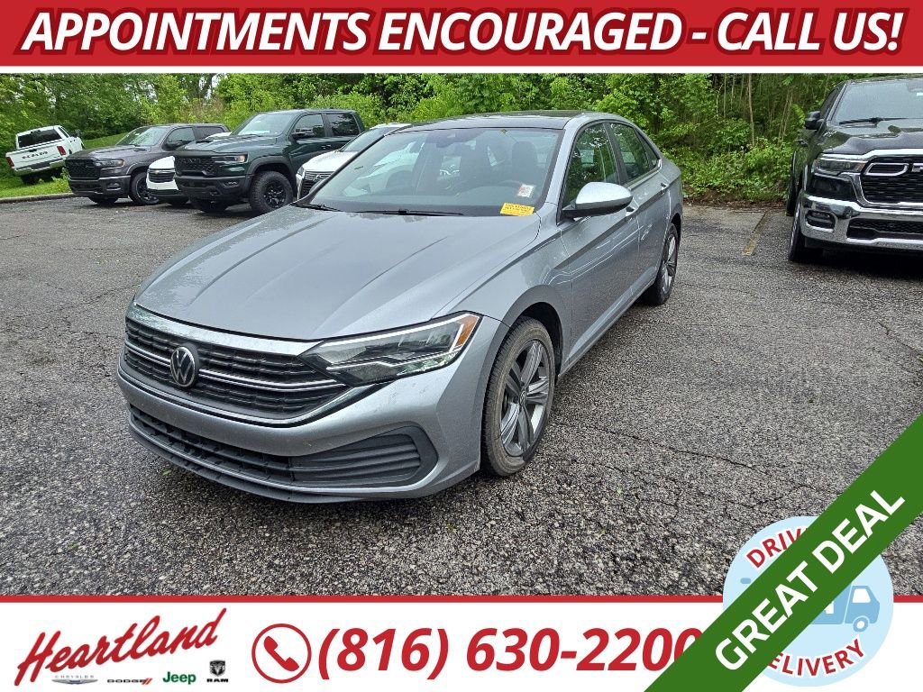 Used 2024 Volkswagen Jetta SE FWD image 1