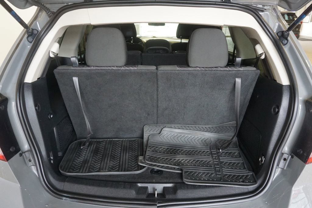 Used 2019 Dodge Journey SE FWD image 15