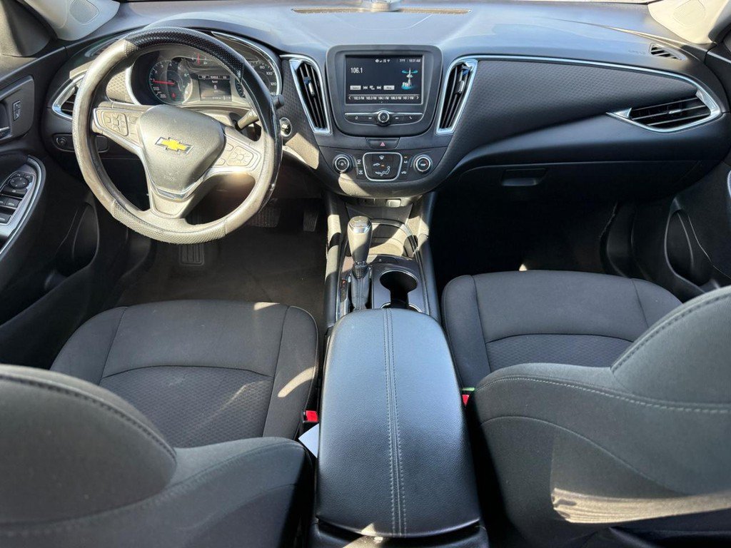 Used 2018 Chevrolet Malibu LT FWD image 8