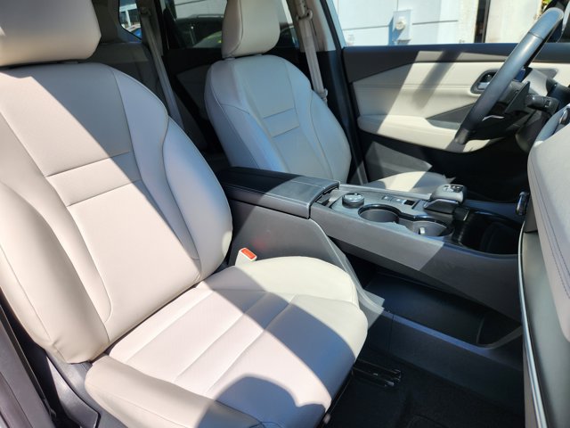 Certified 2023 Nissan Rogue SV w/ SV Premium B Package AWD/4WD image 14