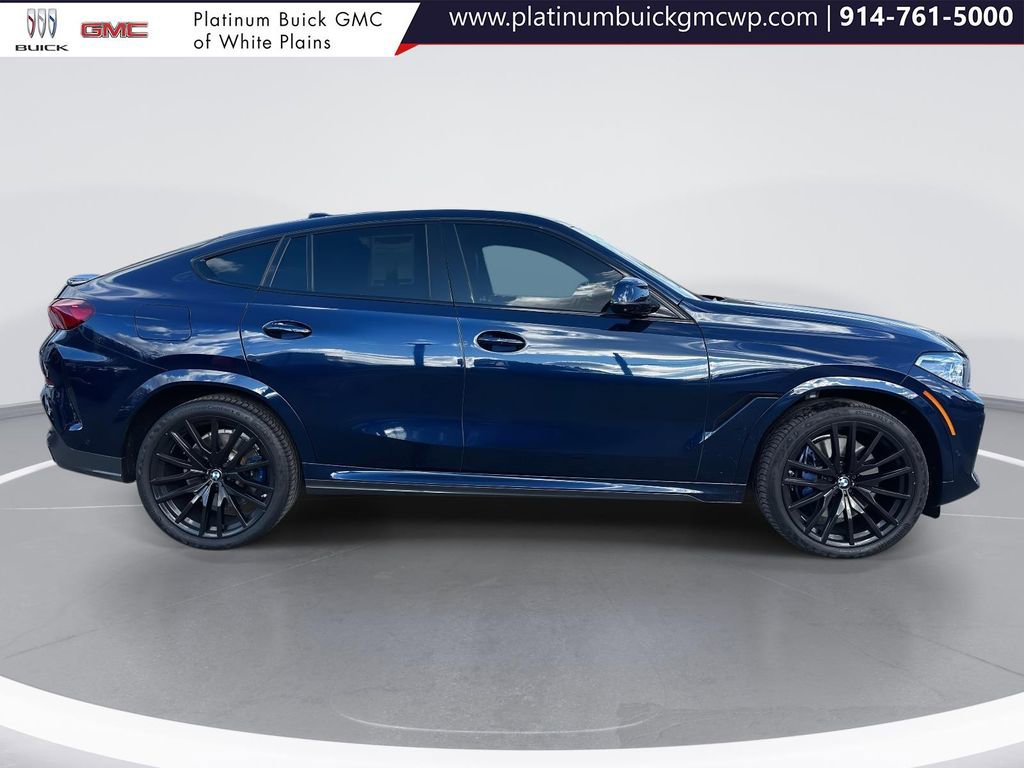 Used 2022 BMW X6 M50i w/ Executive Package image 2