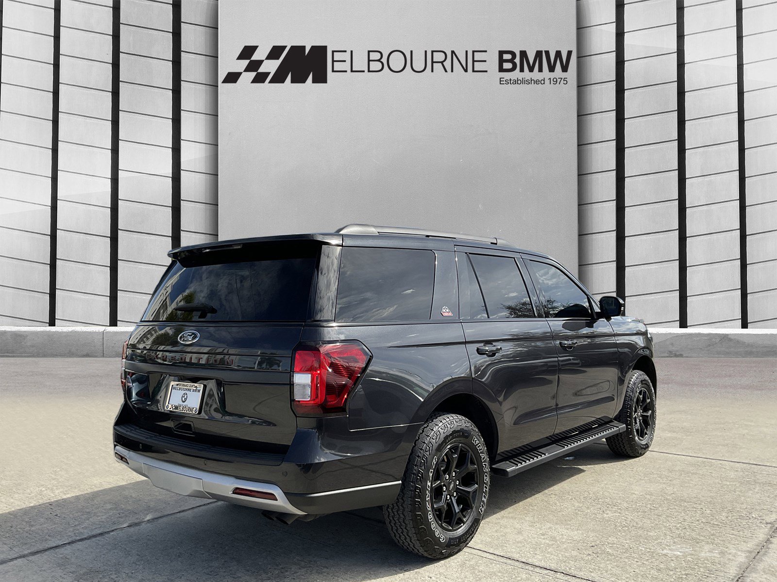 Used 2024 Ford Expedition Timberline image 4