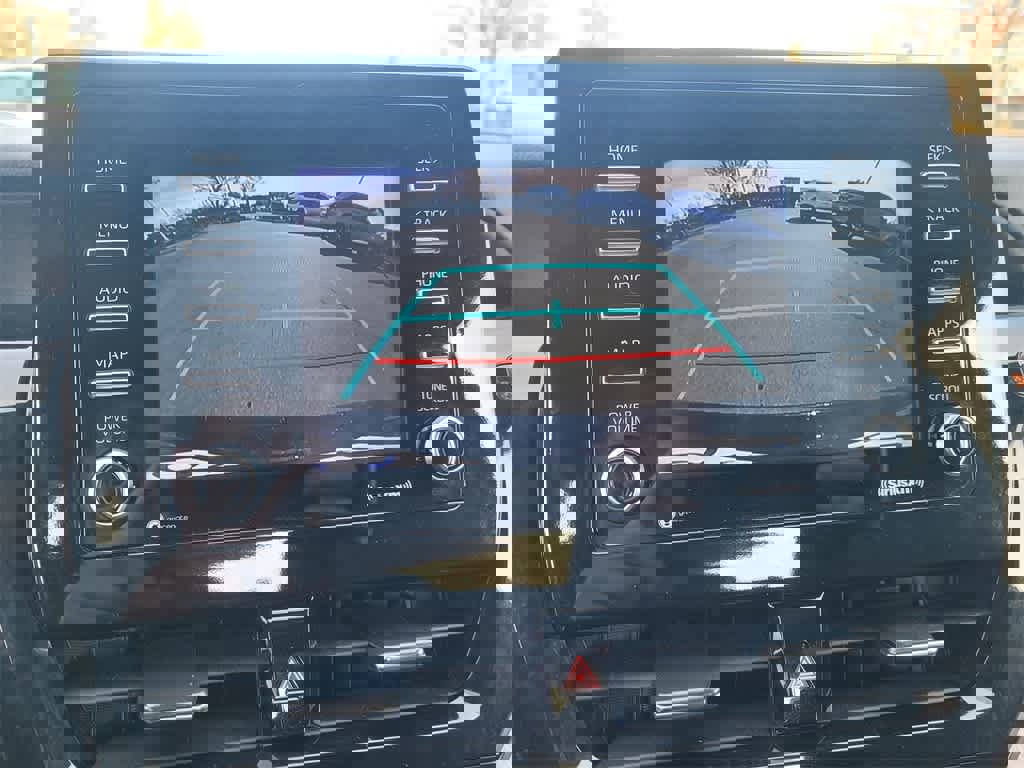 Used 2023 Toyota Camry LE image 10