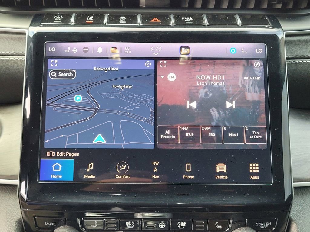 Used 2024 Jeep Grand Cherokee Limited w/ Luxury Tech Group II image 16