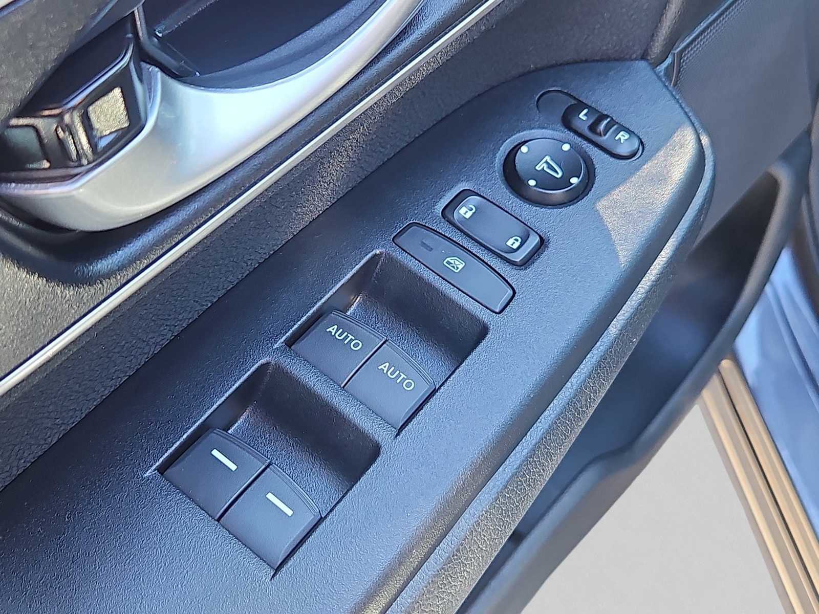 Certified 2021 Honda CR-V EX image 24