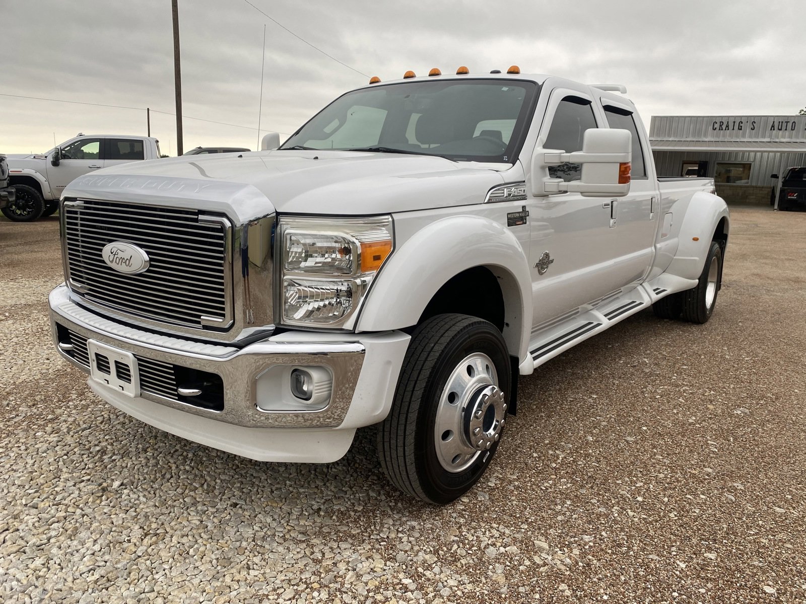Used 2016 Ford F450 Lariat w/ Lariat Interior Package AWD/4WD image 1