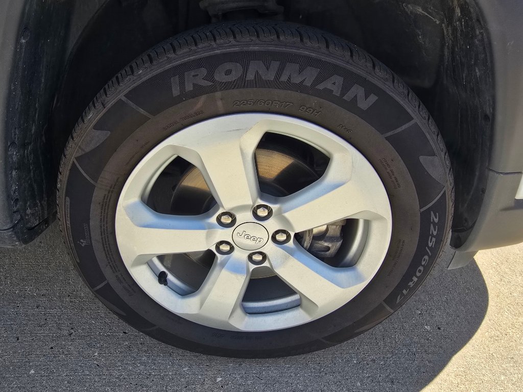 Used 2022 Jeep Compass Latitude AWD/4WD image 10