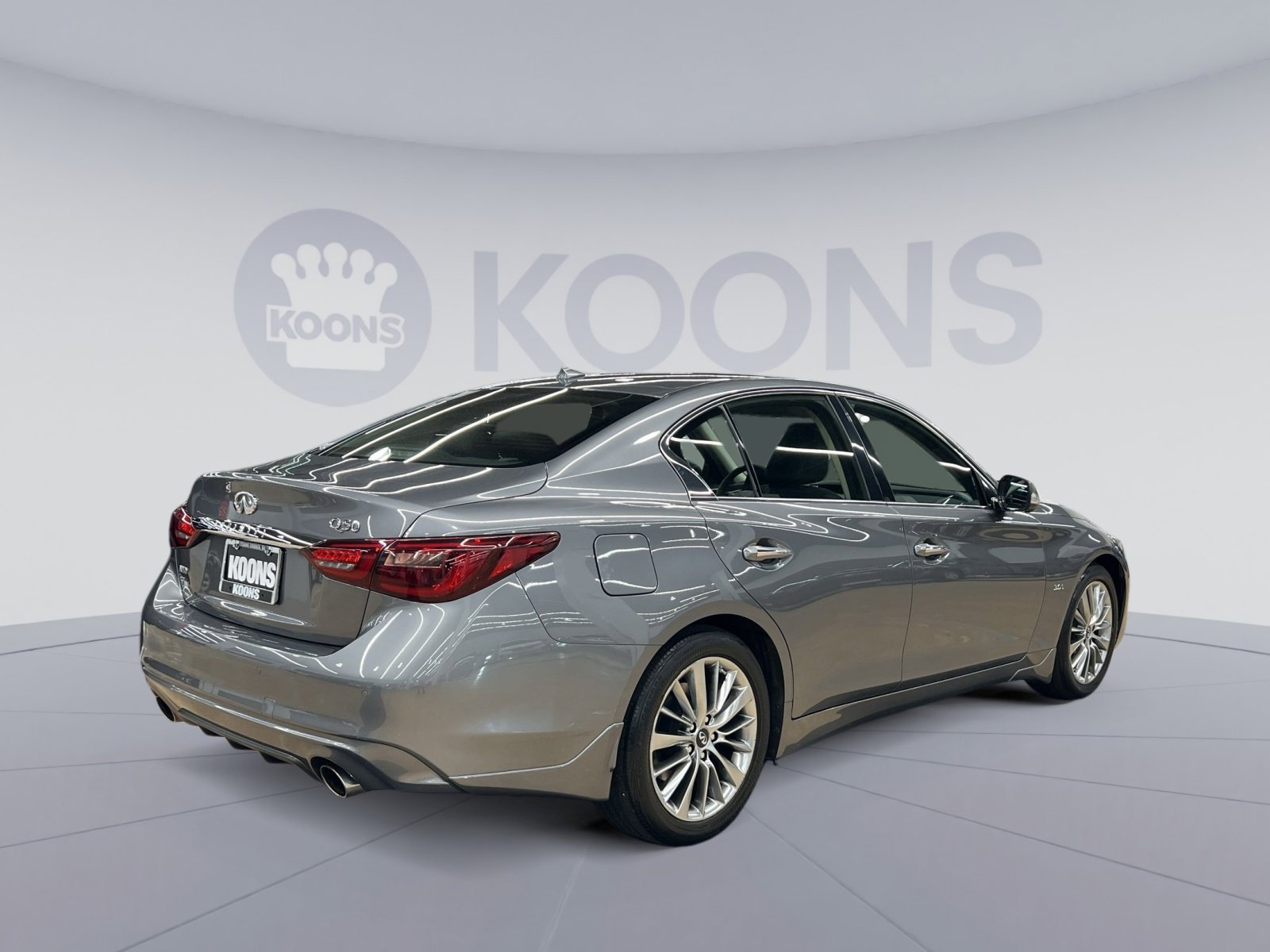 Used 2018 INFINITI Q50 Luxe w/ Essential Package (3.0T Luxe) image 5