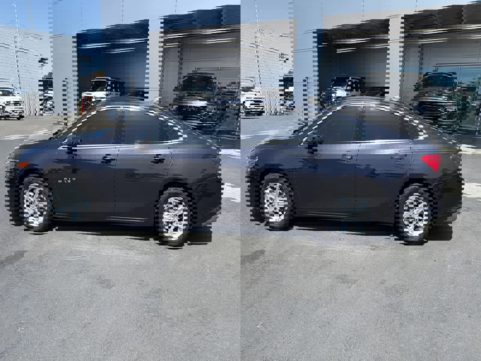 Used 2023 Chevrolet Malibu LS FWD image 5