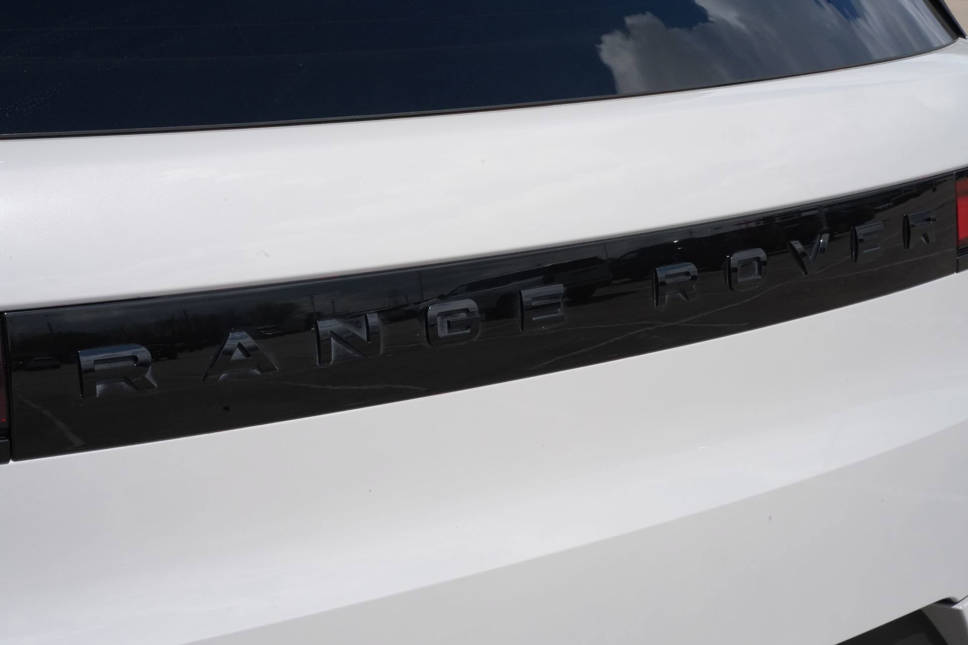 Used 2024 Land Rover Range Rover Sport SE image 21