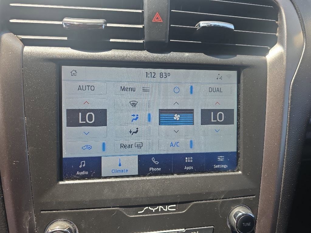 Used 2020 Ford Fusion SE FWD image 7