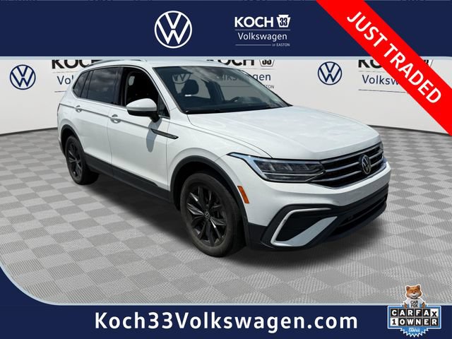 Used 2024 Volkswagen Tiguan SE AWD/4WD image 1