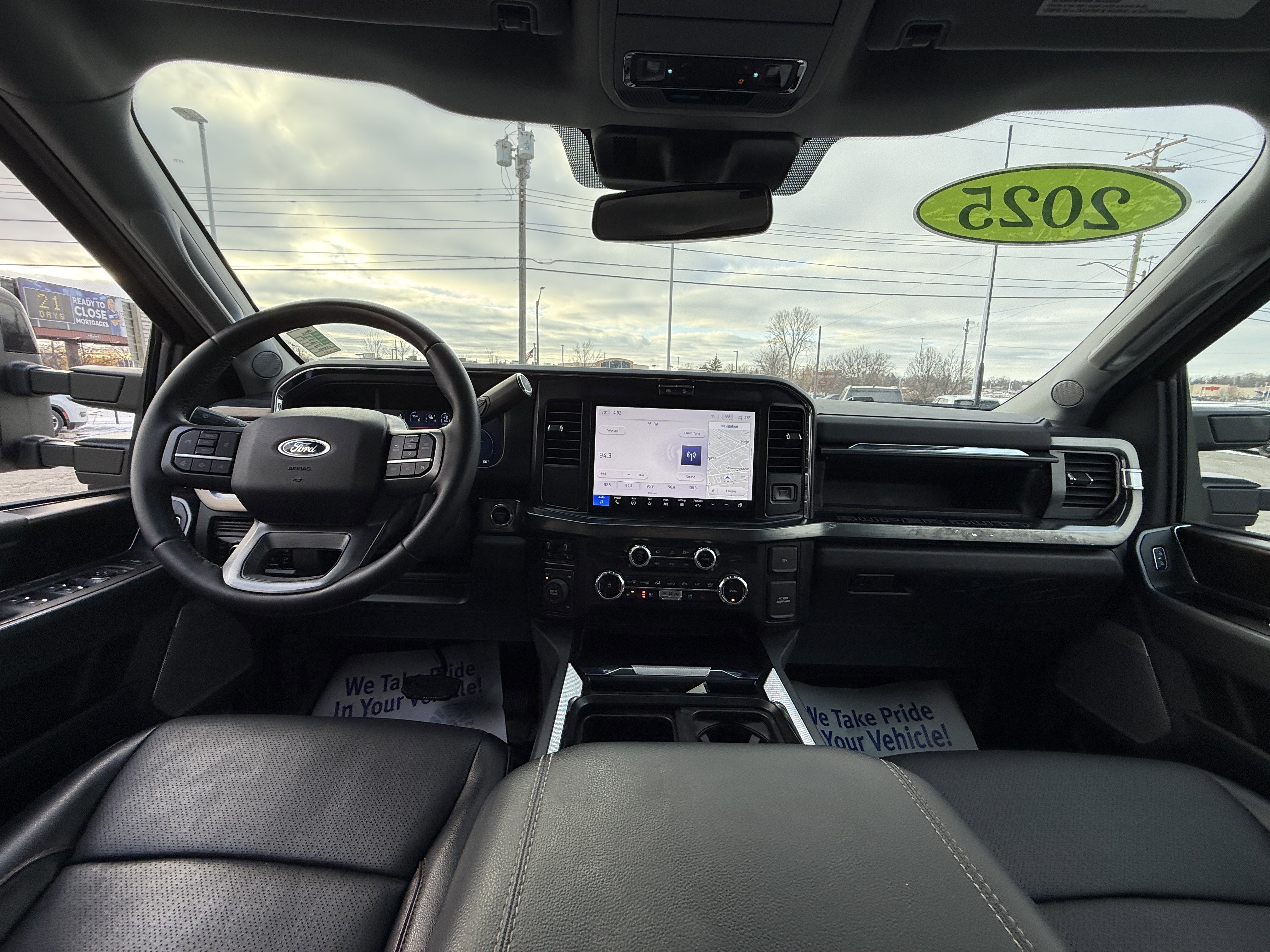 Used 2025 Ford F450 Lariat w/ FX4 Off-Road Package image 15