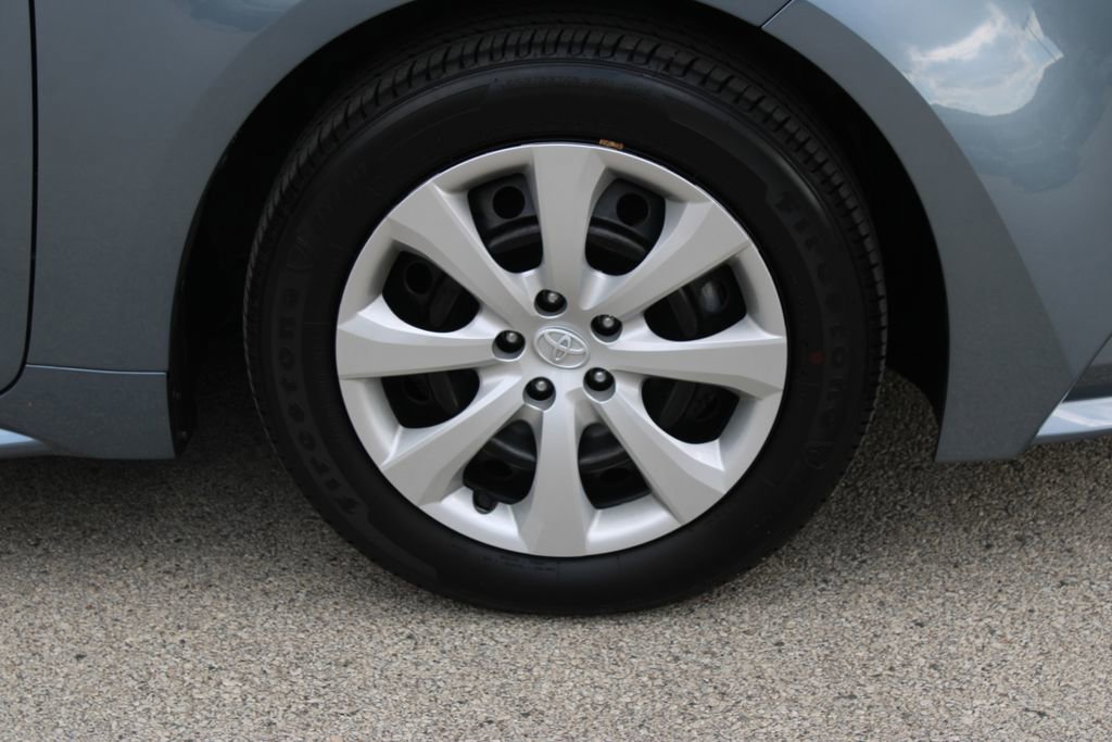 Used 2024 Toyota Corolla LE FWD image 30