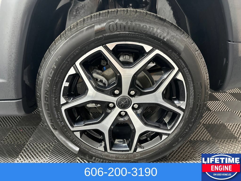 Used 2025 Jeep Compass Limited AWD/4WD image 10
