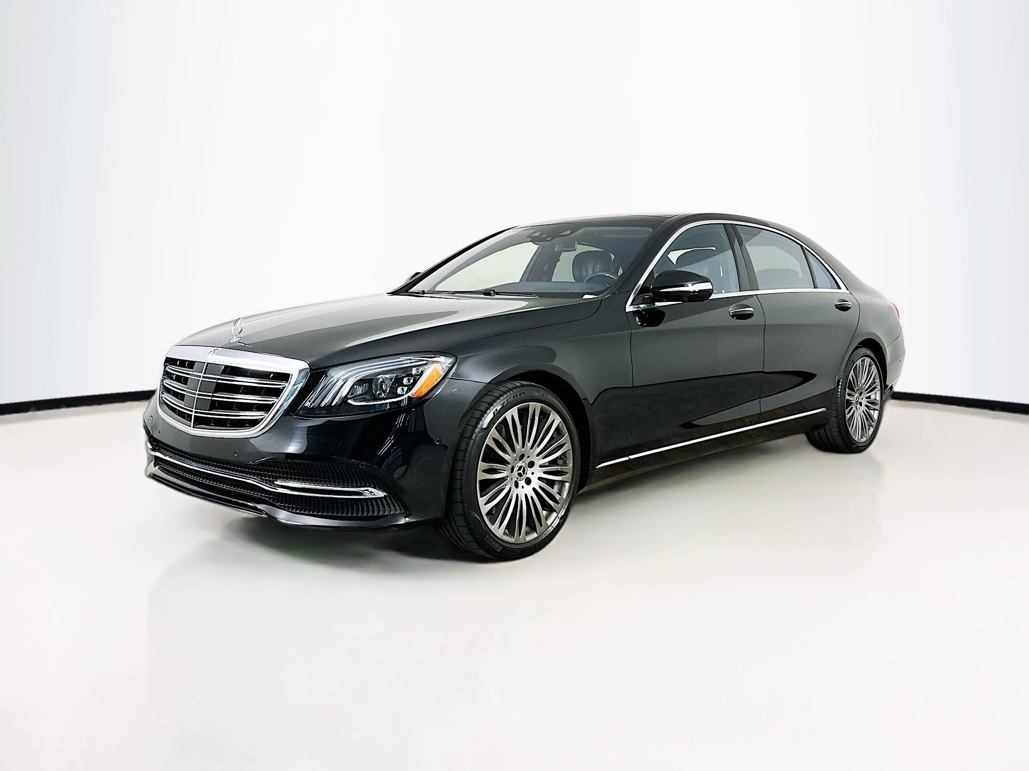 Used 2020 Mercedes-Benz S 560 Sedan image 3