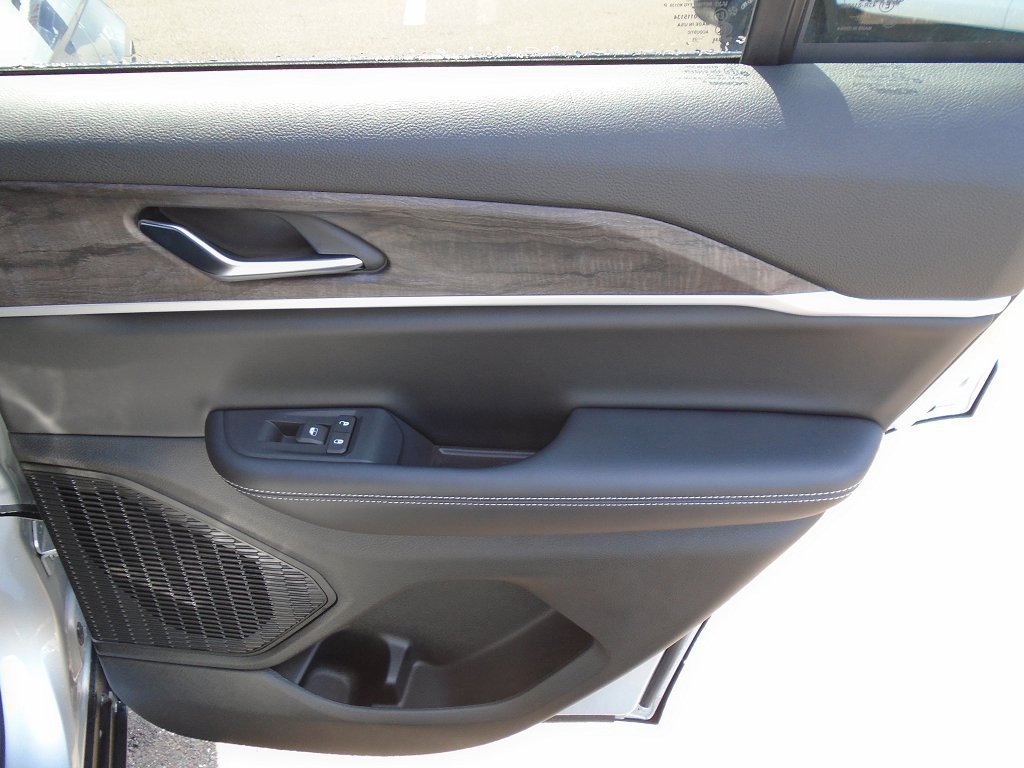 New 2025 Jeep Grand Cherokee Limited w/ Black Appearance Package AWD/4WD image 9