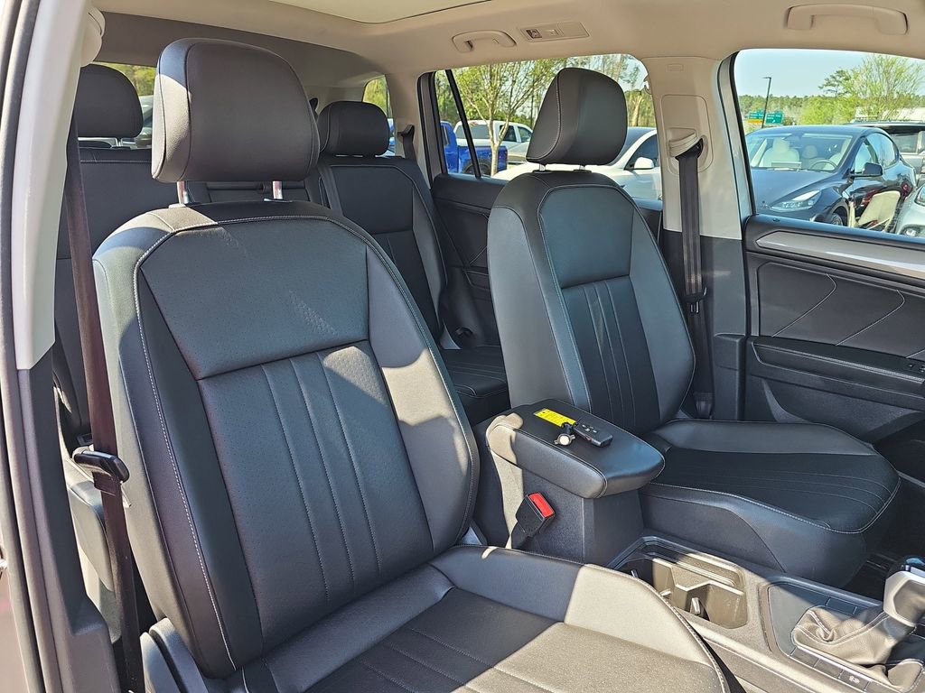 Used 2022 Volkswagen Tiguan SE image 13