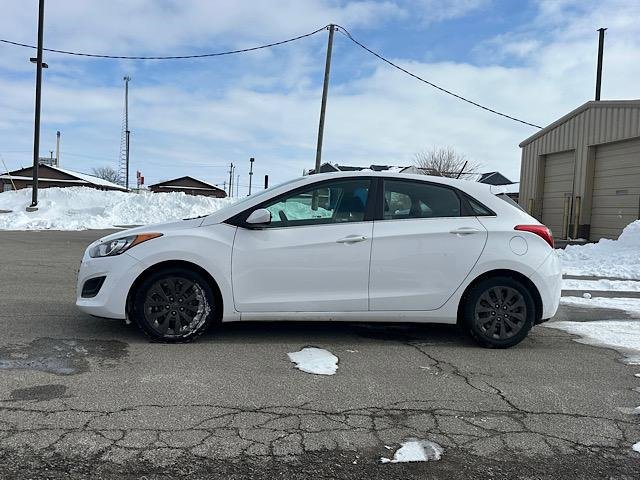 Used 2016 Hyundai Elantra GT image 4