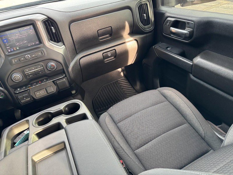 Used 2024 Chevrolet Silverado 2500 Custom w/ Custom Value Package image 15