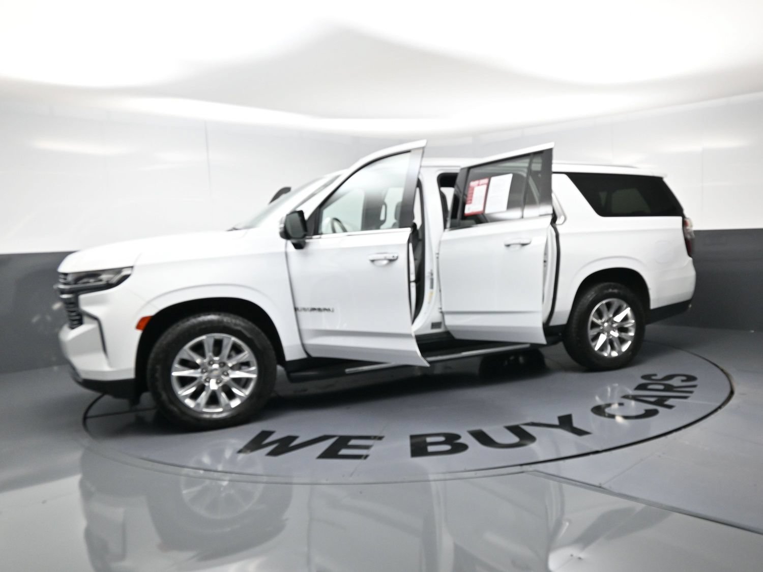 Used 2022 Chevrolet Suburban Premier RWD image 21