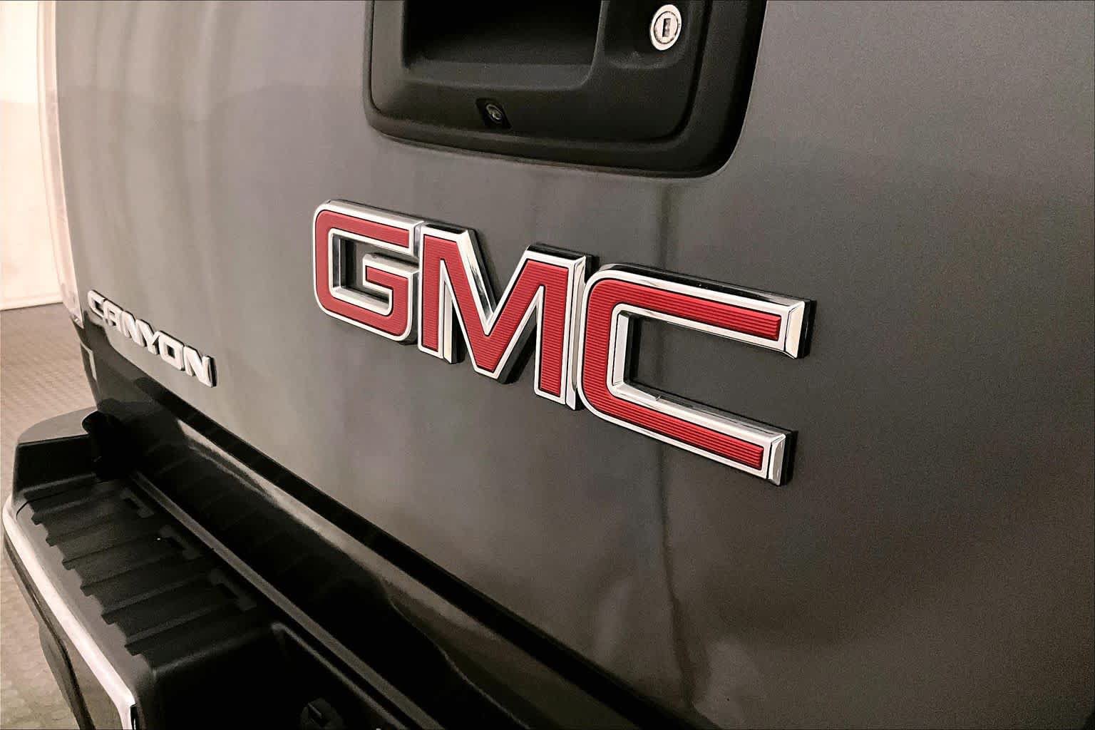 Used 2016 GMC Canyon SLT w/ Driver Alert Package AWD/4WD image 31