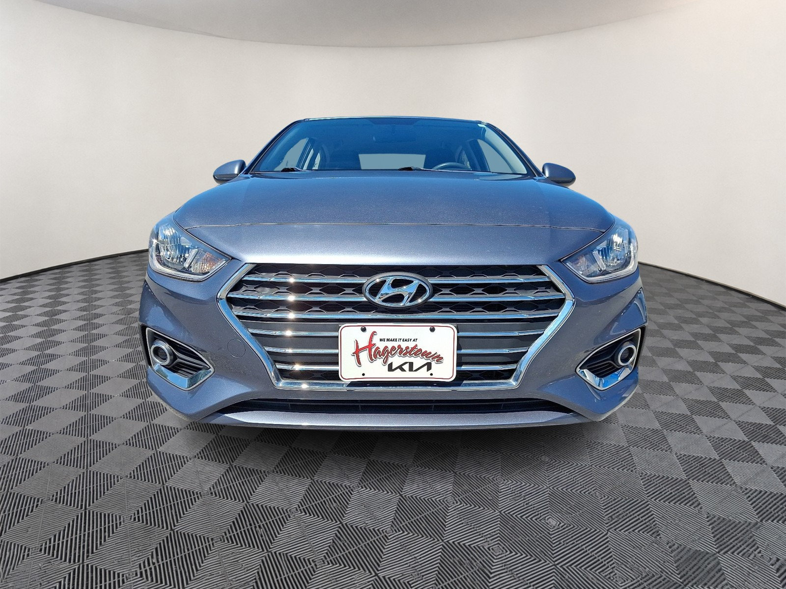 Used 2020 Hyundai Accent SEL FWD image 2