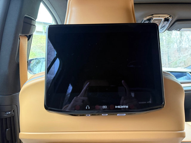 Used 2023 Jeep Grand Cherokee L Summit w/ Advanced Protech Group IV image 17