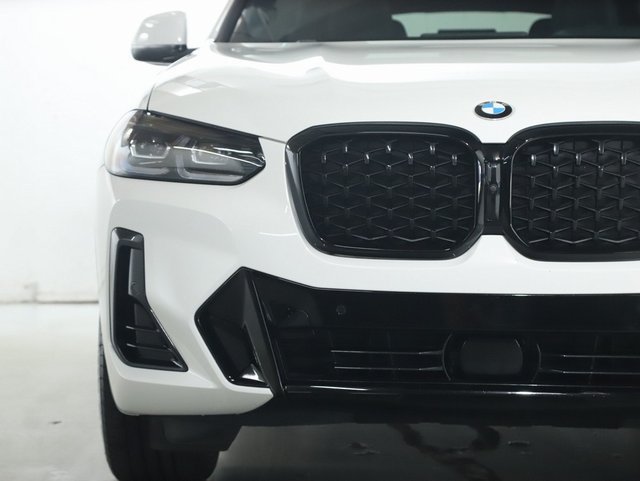 Used 2024 BMW X4 xDrive30i w/ Premium Package AWD/4WD image 7