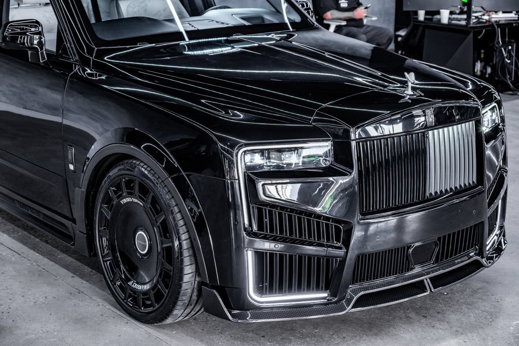 Used 2025 Rolls-Royce Cullinan AWD/4WD image 10