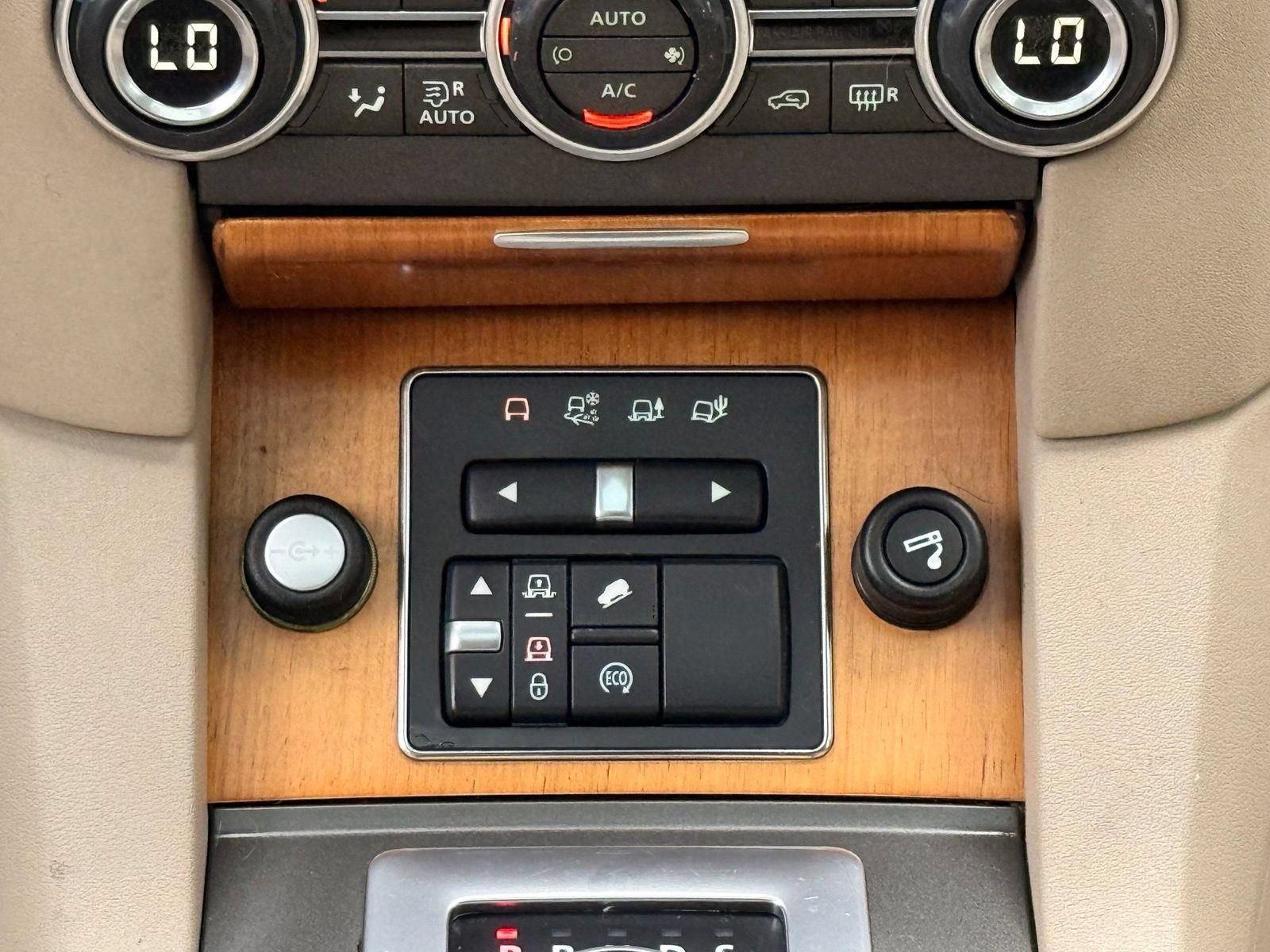 Used 2014 Land Rover LR4 HSE AWD/4WD image 45