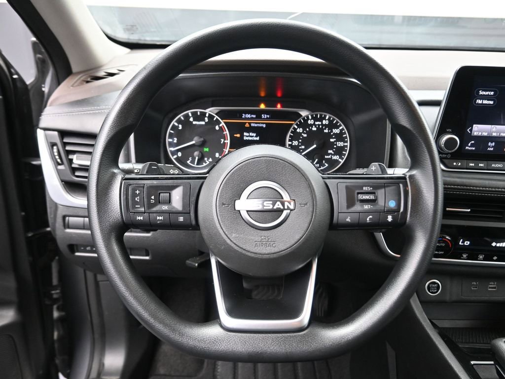 Used 2023 Nissan Rogue SV image 6