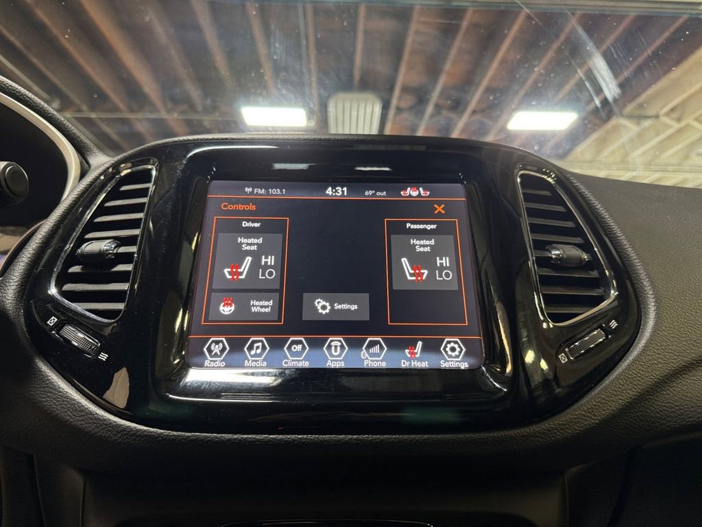 Used 2018 Jeep Compass Limited image 30