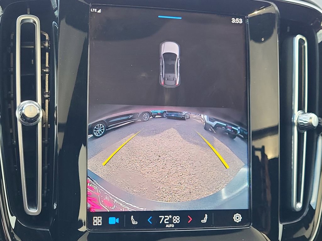 Used 2023 Volvo C40 Recharge Core image 20