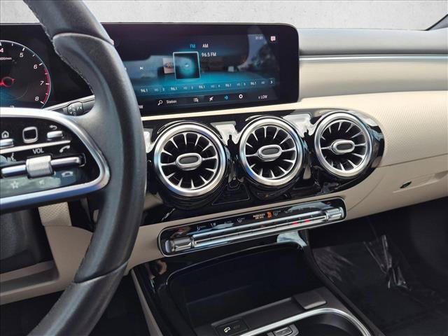 Used 2021 Mercedes-Benz A 220 image 12
