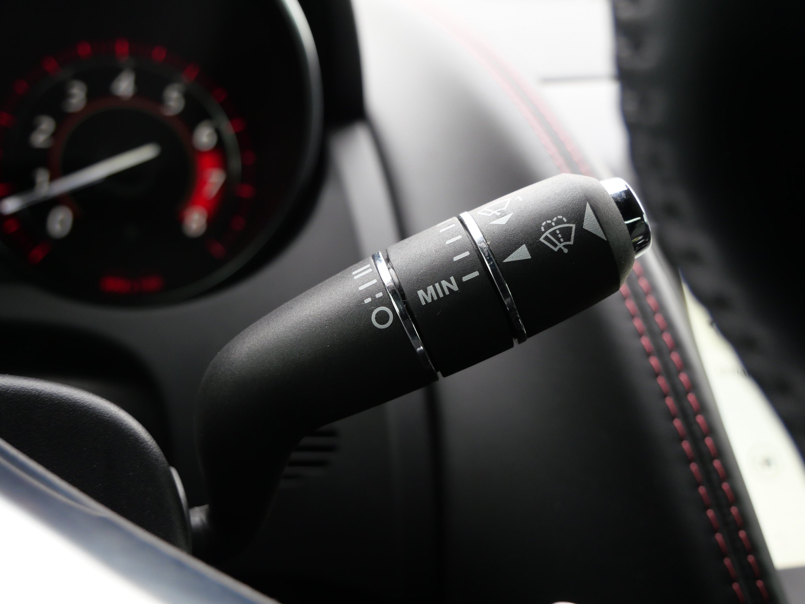 Used 2020 Jaguar F-TYPE Convertible RWD image 24