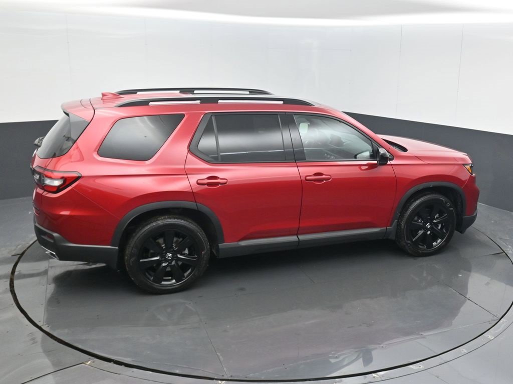 Certified 2025 Honda Pilot Black Edition image 24