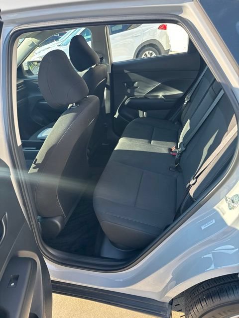Used 2025 Hyundai Kona SE FWD image 11