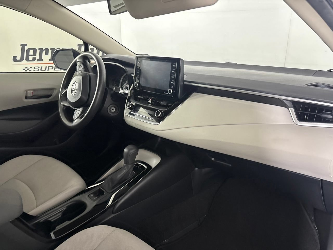 Used 2022 Toyota Corolla LE FWD image 36