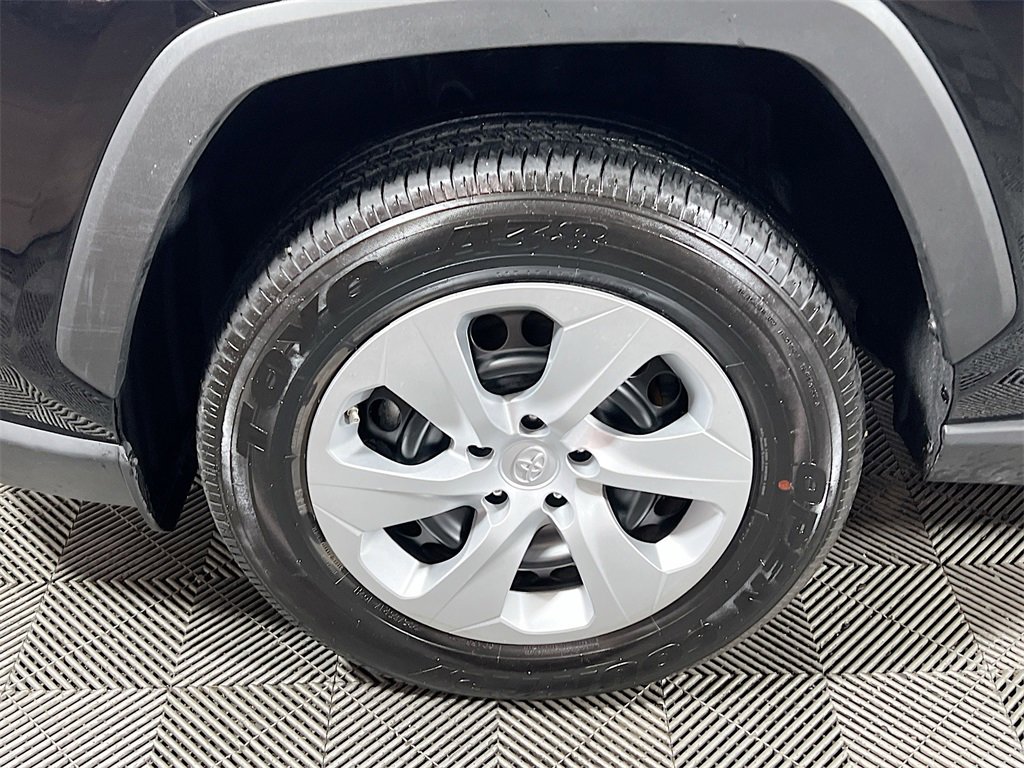 Certified 2025 Toyota RAV4 LE image 27