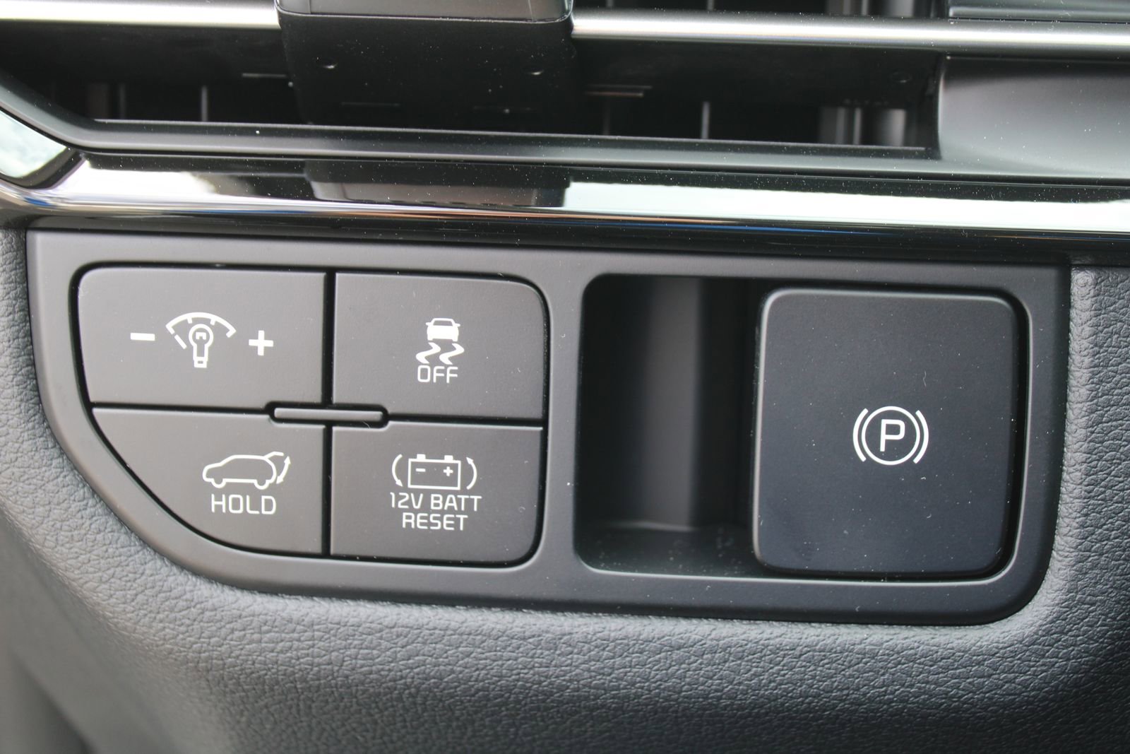 New 2026 Kia Sportage X-Line AWD/4WD image 24