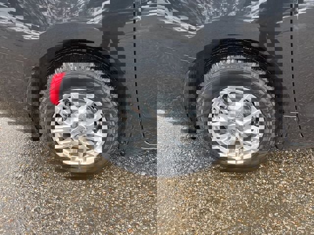 Used 2023 Chrysler Voyager LX image 12