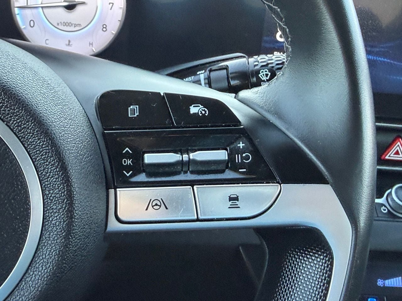 Used 2025 Hyundai Elantra SEL FWD image 18