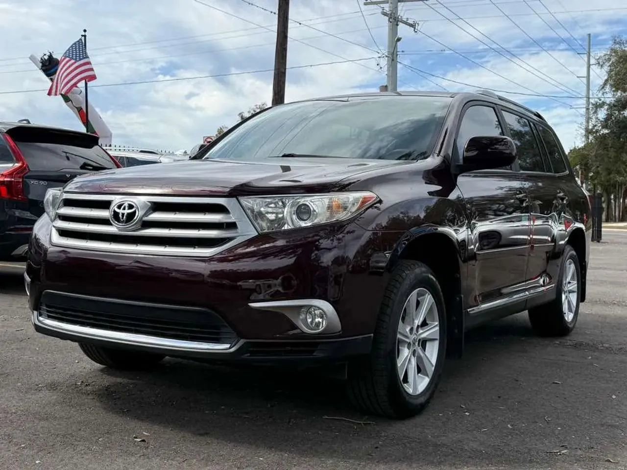 Used 2012 Toyota Highlander SE w/ Tow Pkg image 1