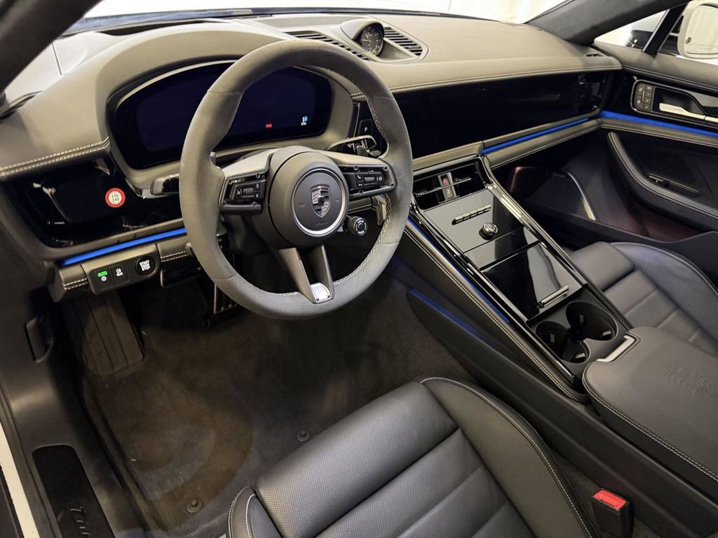 Used 2025 Porsche Panamera Turbo AWD/4WD image 4