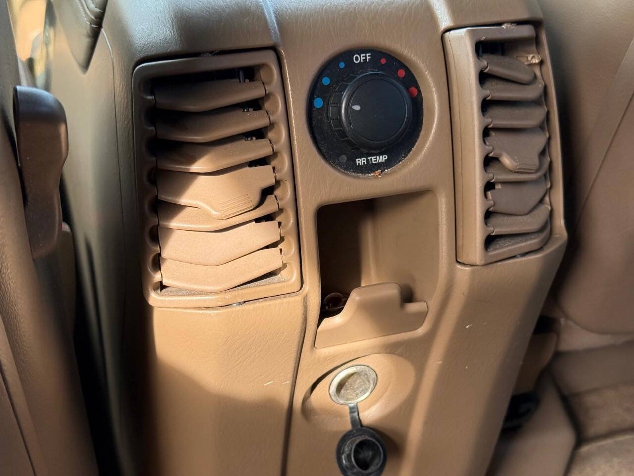 Used 2004 Honda Pilot EX image 16