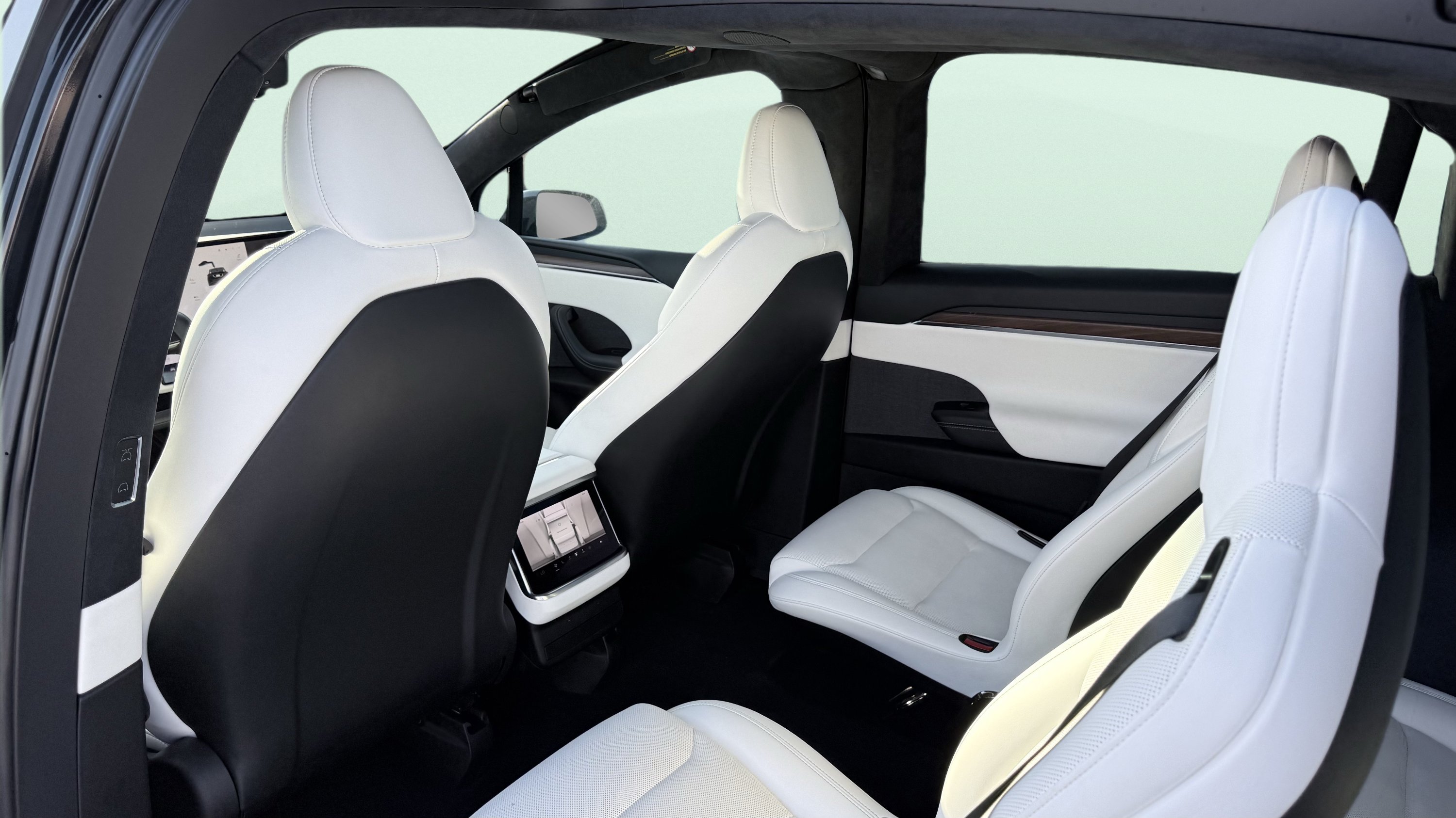 Used 2023 Tesla Model X AWD/4WD image 27